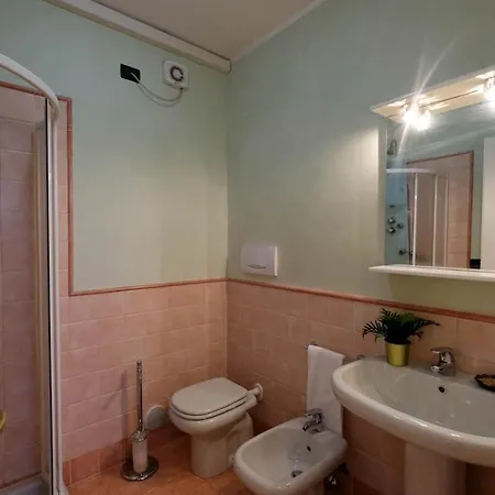 Casa Della Rocca Di Garda Lägenhet *